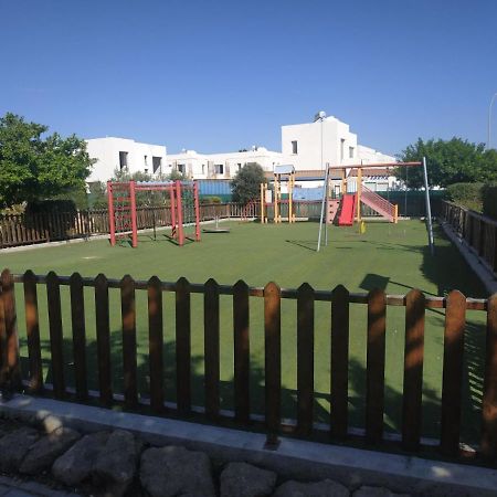 Cosy Apartment In A Luxury Resort Paralimni Buitenkant foto