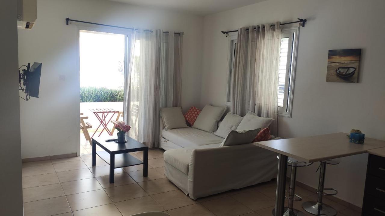Cosy Apartment In A Luxury Resort Paralimni Buitenkant foto